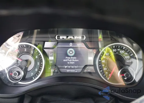 2019 Ram 1500 Laramie 4X4 5'7 Box z USA, uszkodzony, nr VIN 1C6SRFJT7KN612994